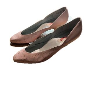 Vintage Pink Leather Perforated Kitten Heel Pointed Toe Pumps 7.5 Retro Feminine